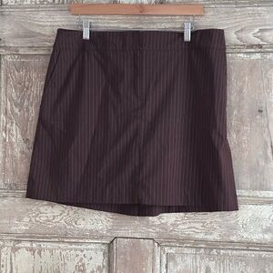 Izod Golf Chocolate Pinstripe Skort